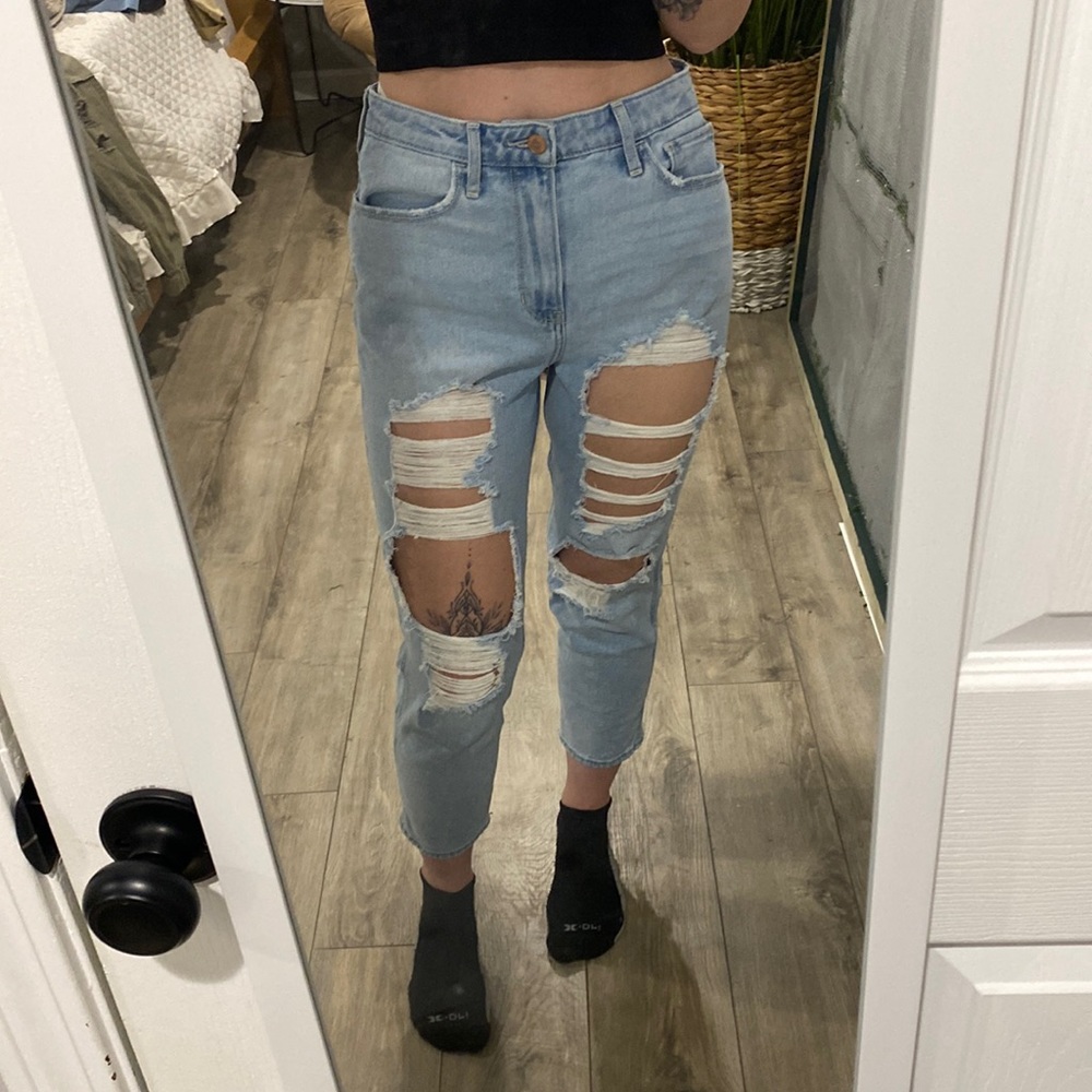 Hollister Ultra High Rise Mom Jean